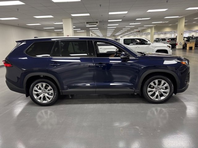Used 2025 Toyota Grand Highlander AWD Hybrid image 8