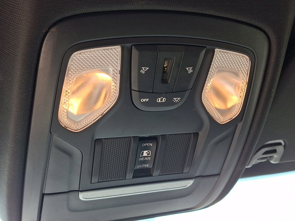 Used 2019 RAM 1500 Big Horn AWD/4WD image 32