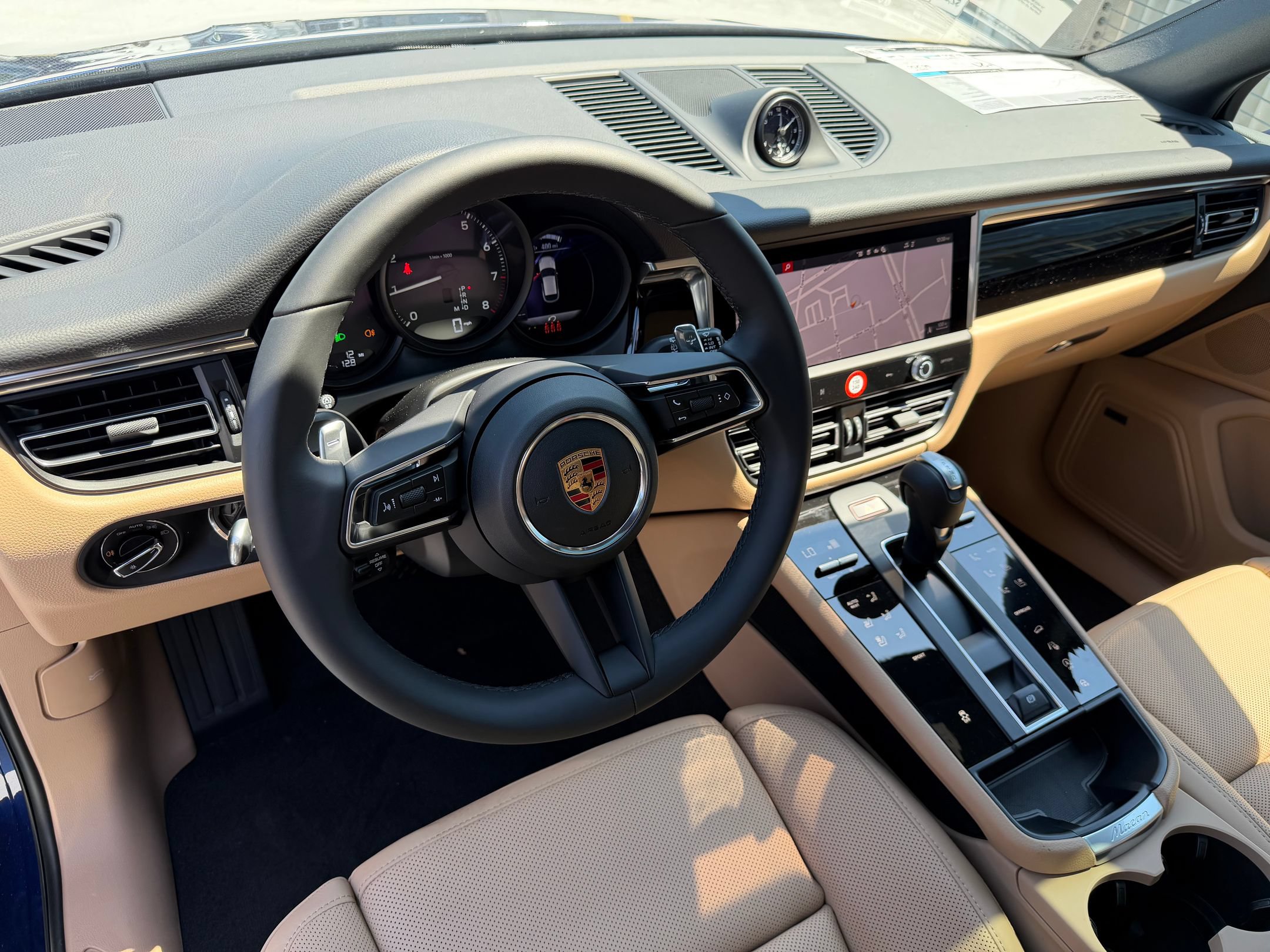 New 2026 Porsche Macan AWD/4WD image 4