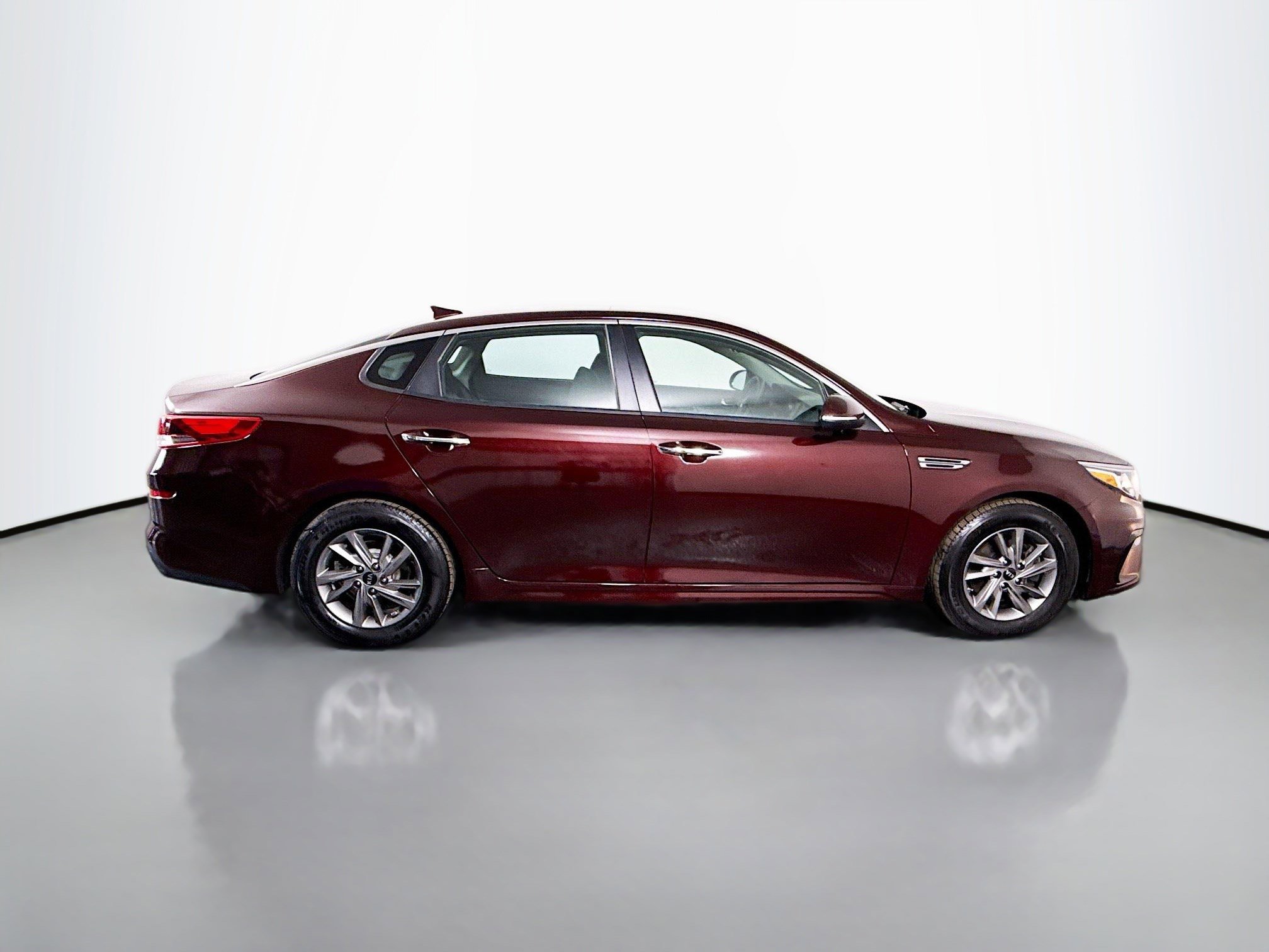 Used 2020 Kia Optima LX image 11
