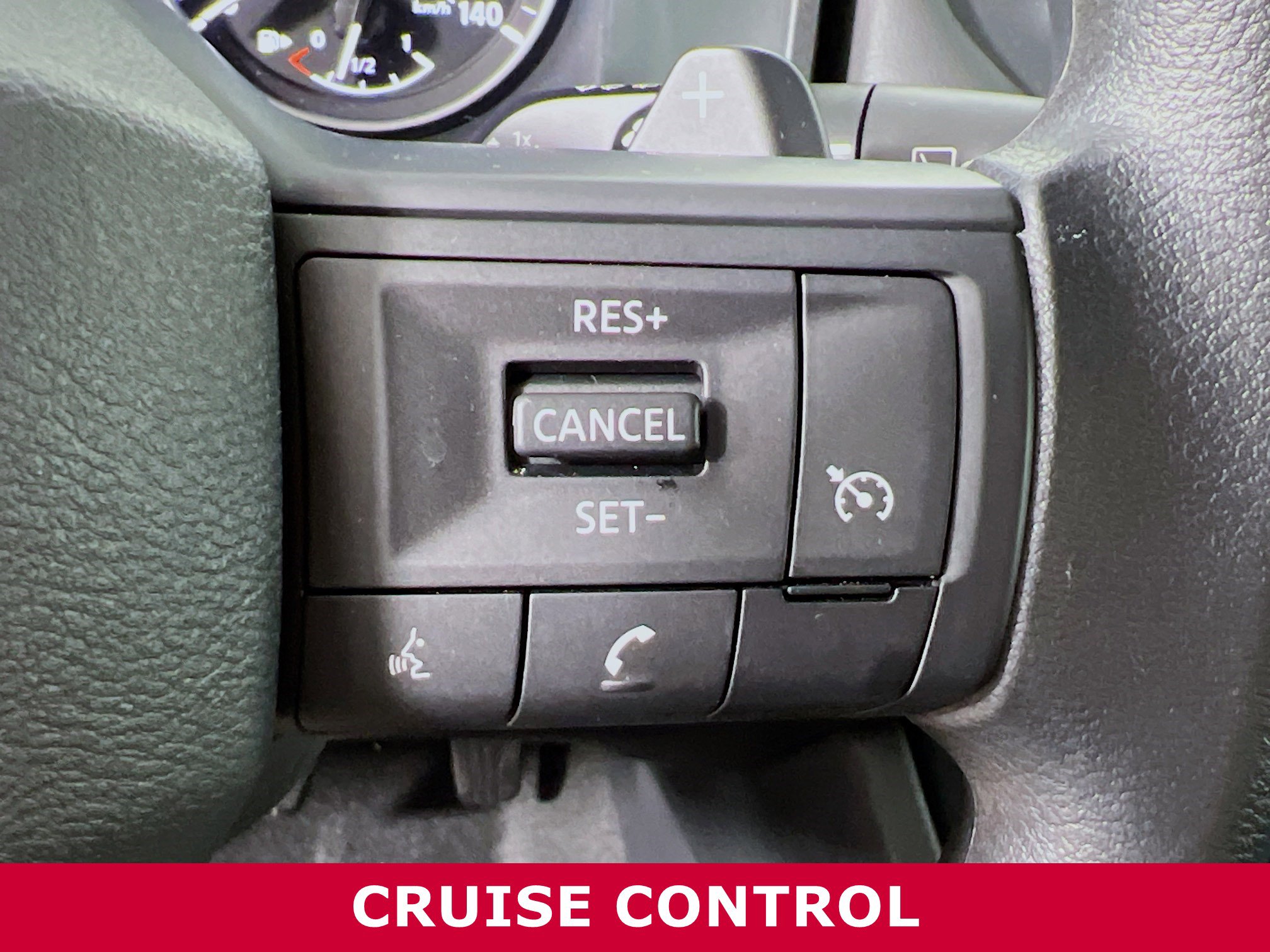 Used 2025 Nissan Rogue S image 14