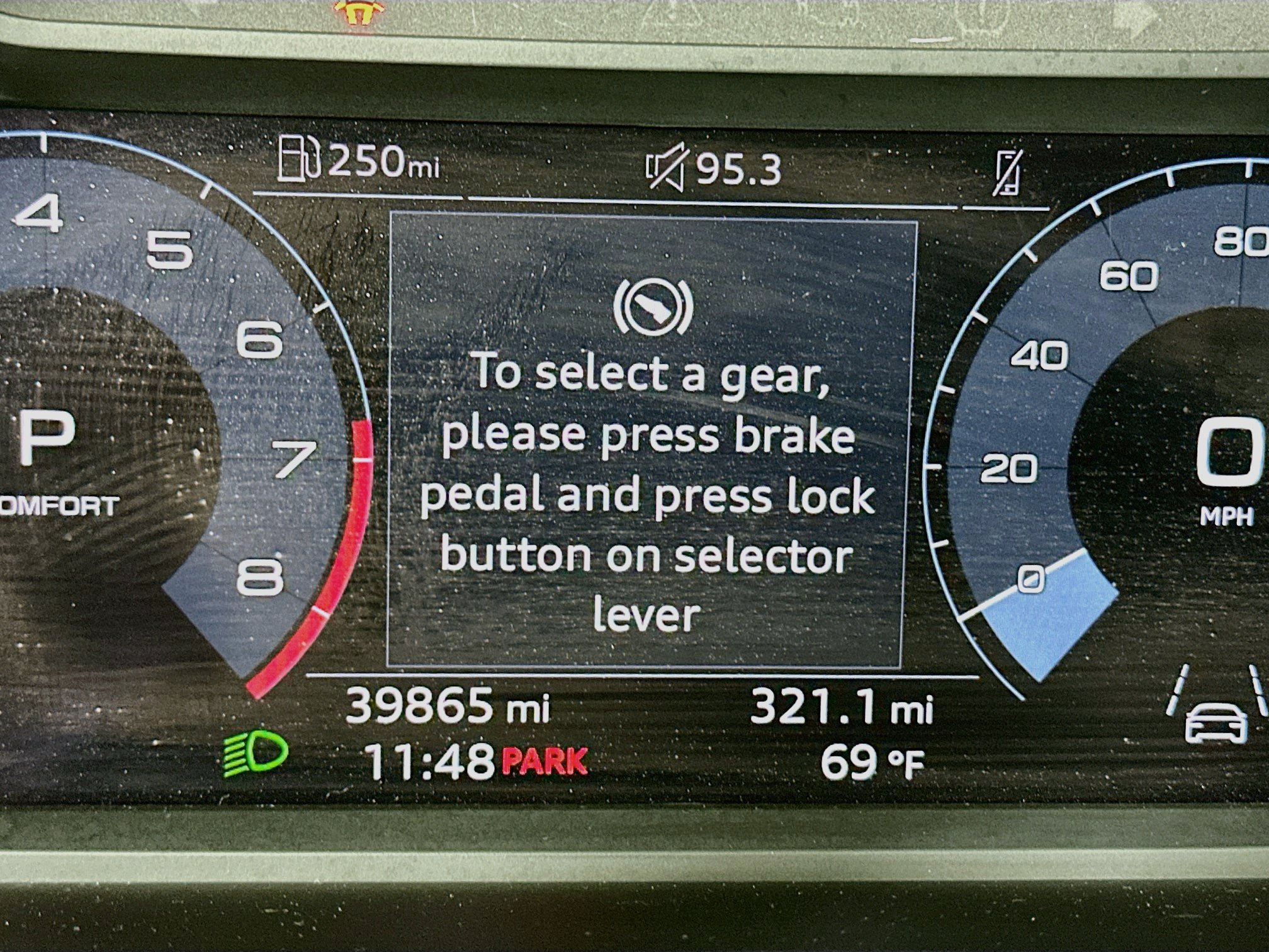 Used 2025 Audi Q3 2.0T Premium AWD/4WD image 19