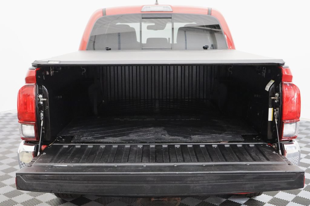 Used 2019 Toyota Tacoma SR5 AWD/4WD image 30