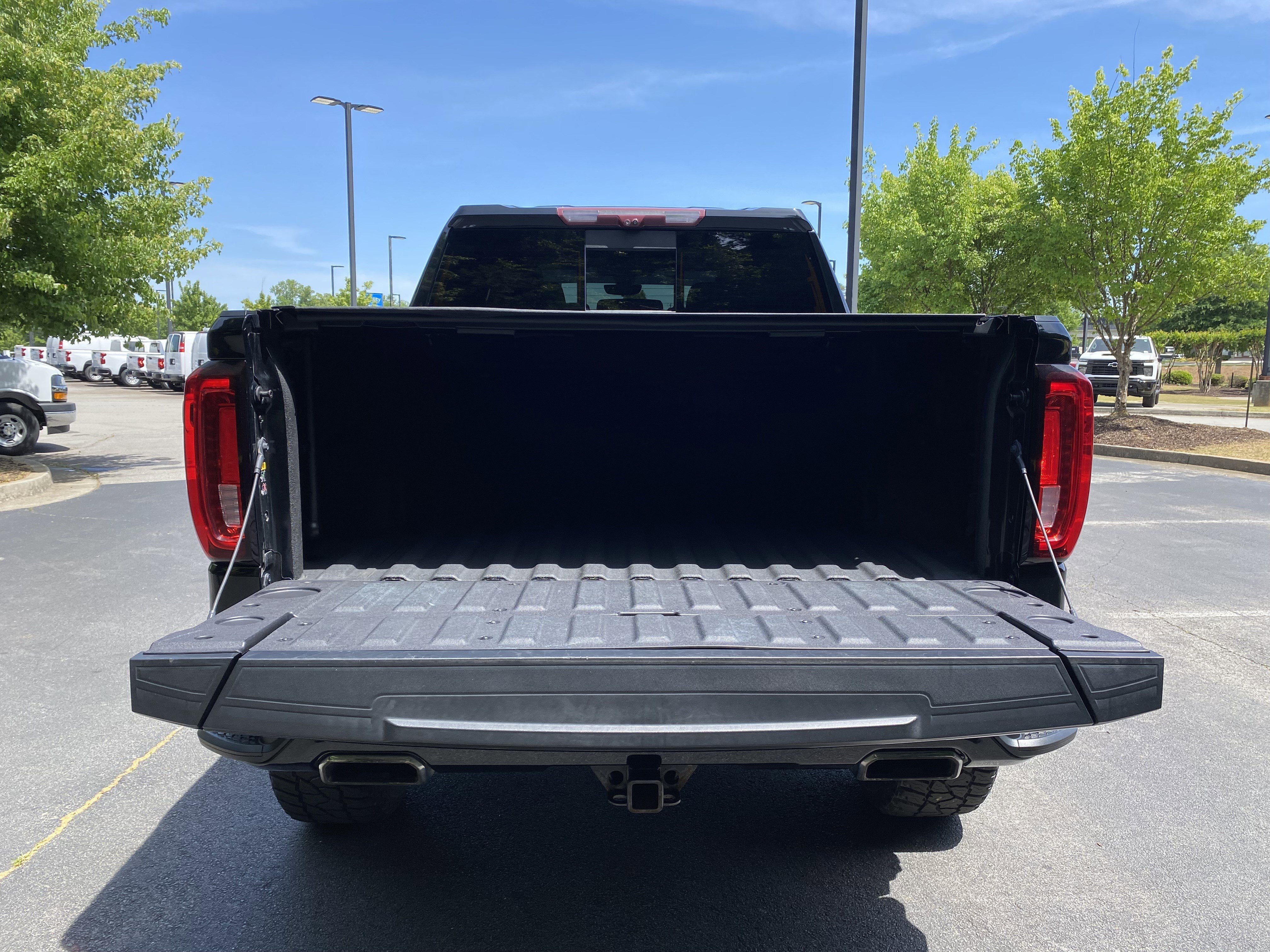 Used 2021 GMC Sierra 1500 AT4 w/ Technology Package image 12