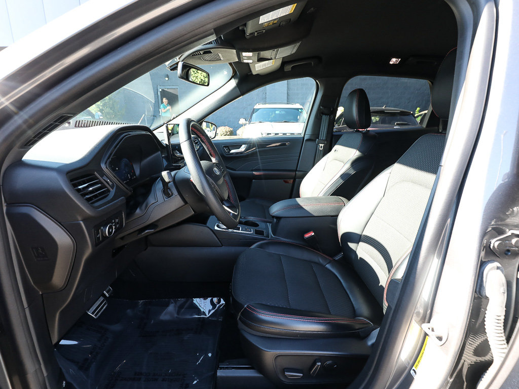 Used 2023 Ford Escape ST-Line Elite AWD/4WD image 12