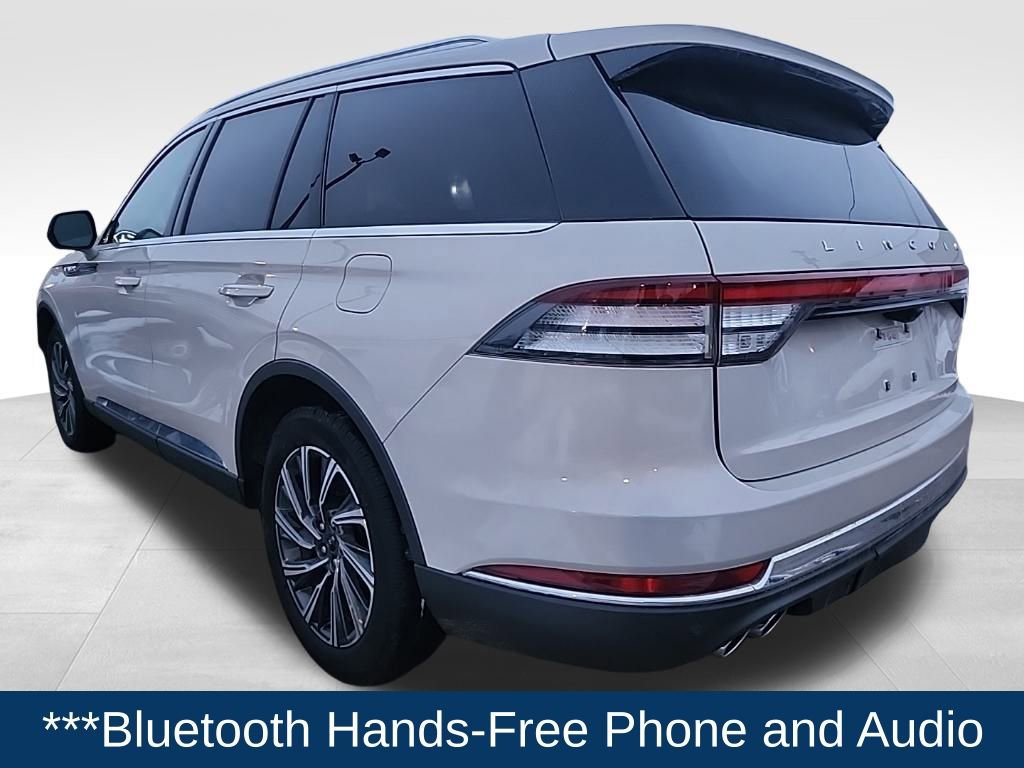 Used 2025 Lincoln Aviator AWD image 3