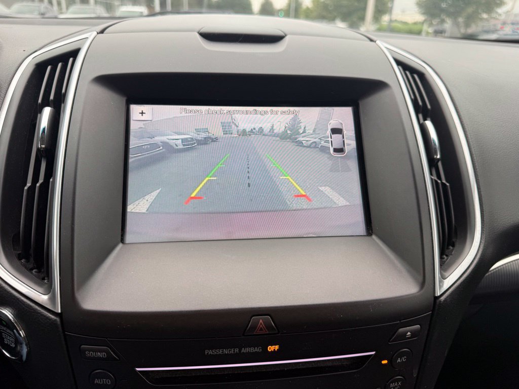 Used 2017 Ford Edge Titanium w/ Technology Package AWD/4WD image 18