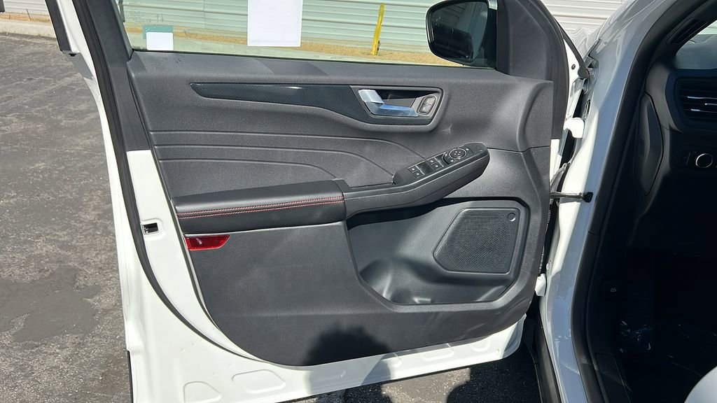 New 2025 Ford Escape ST-Line w/ Tech Pack #1 image 13