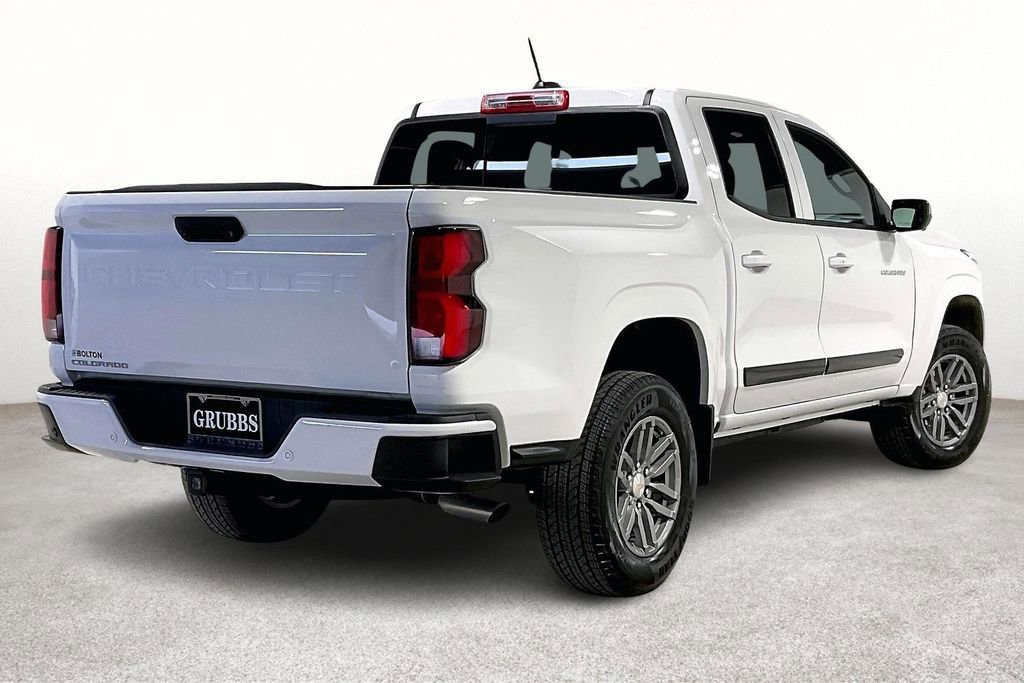 Used 2025 Chevrolet Colorado LT w/ LT Convenience Package image 2