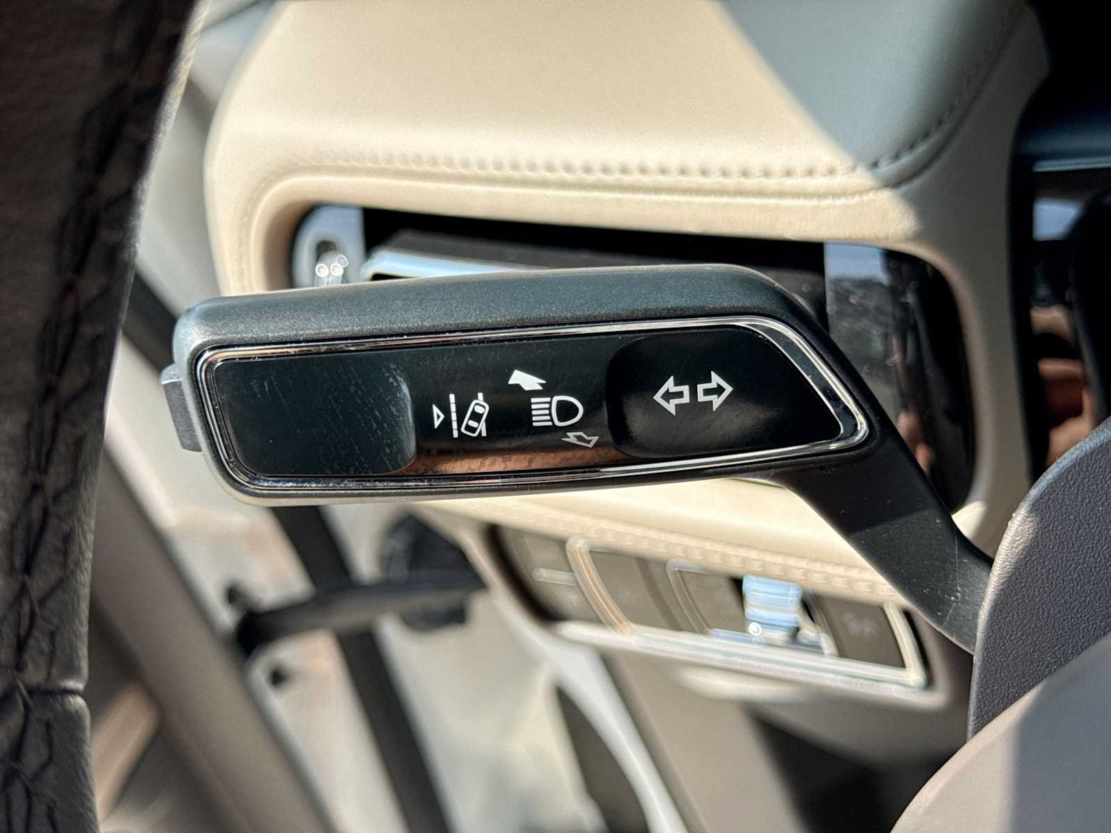 Used 2023 Lincoln Nautilus AWD w/ Premium Package image 25