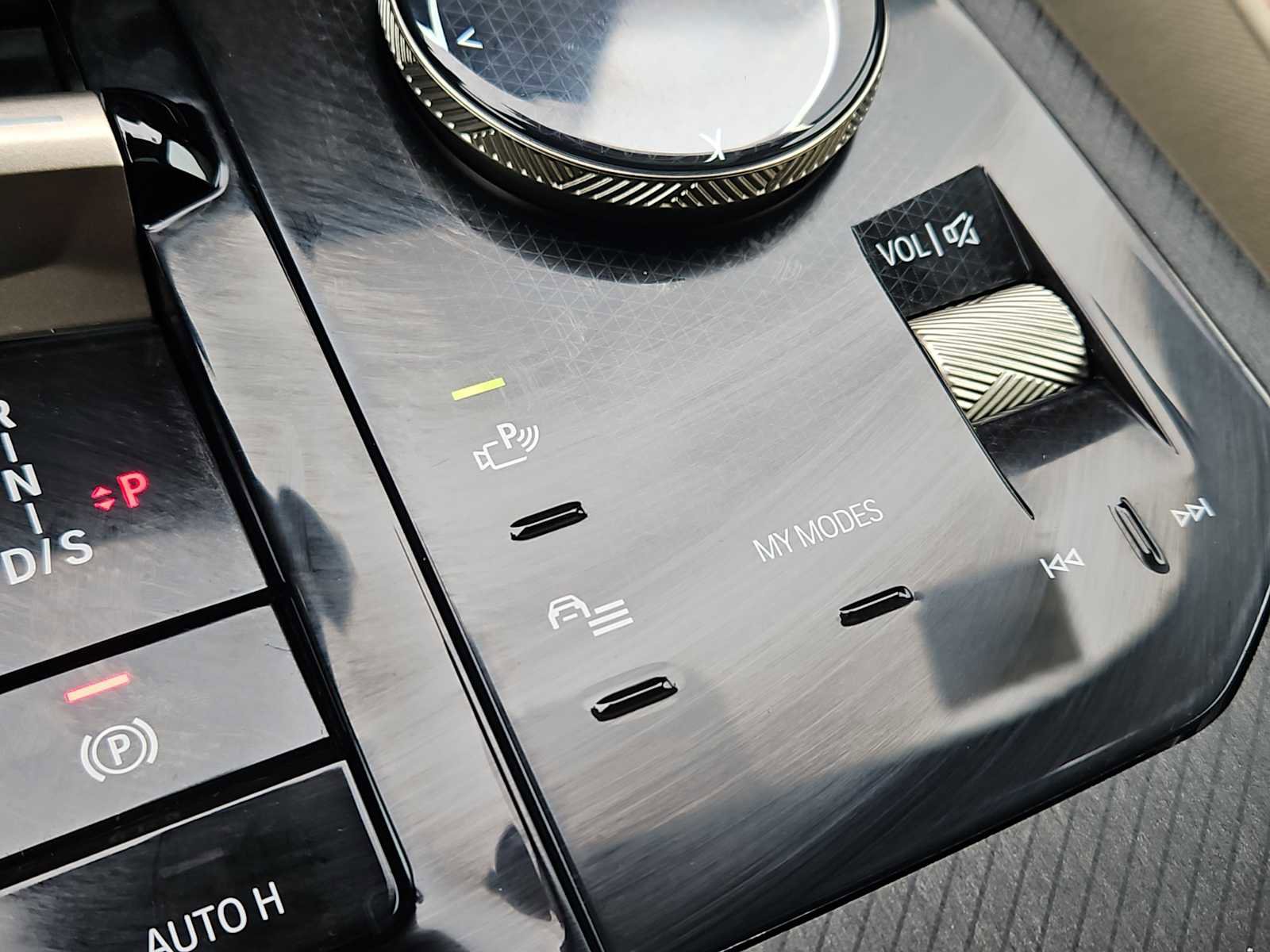 Used 2025 BMW X3 xDrive30i w/ Convenience Package image 19