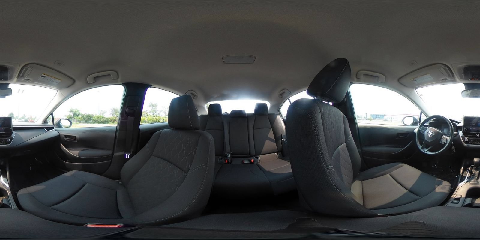 Used 2025 Toyota Corolla LE FWD image 38