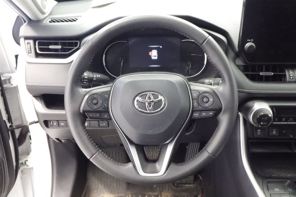 Used 2025 Toyota RAV4 XLE Premium w/ Weather Package AWD/4WD image 20