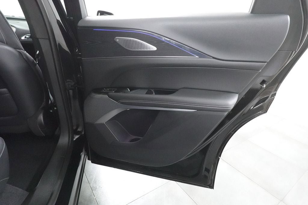 Used 2024 Cadillac Lyriq Luxury image 30