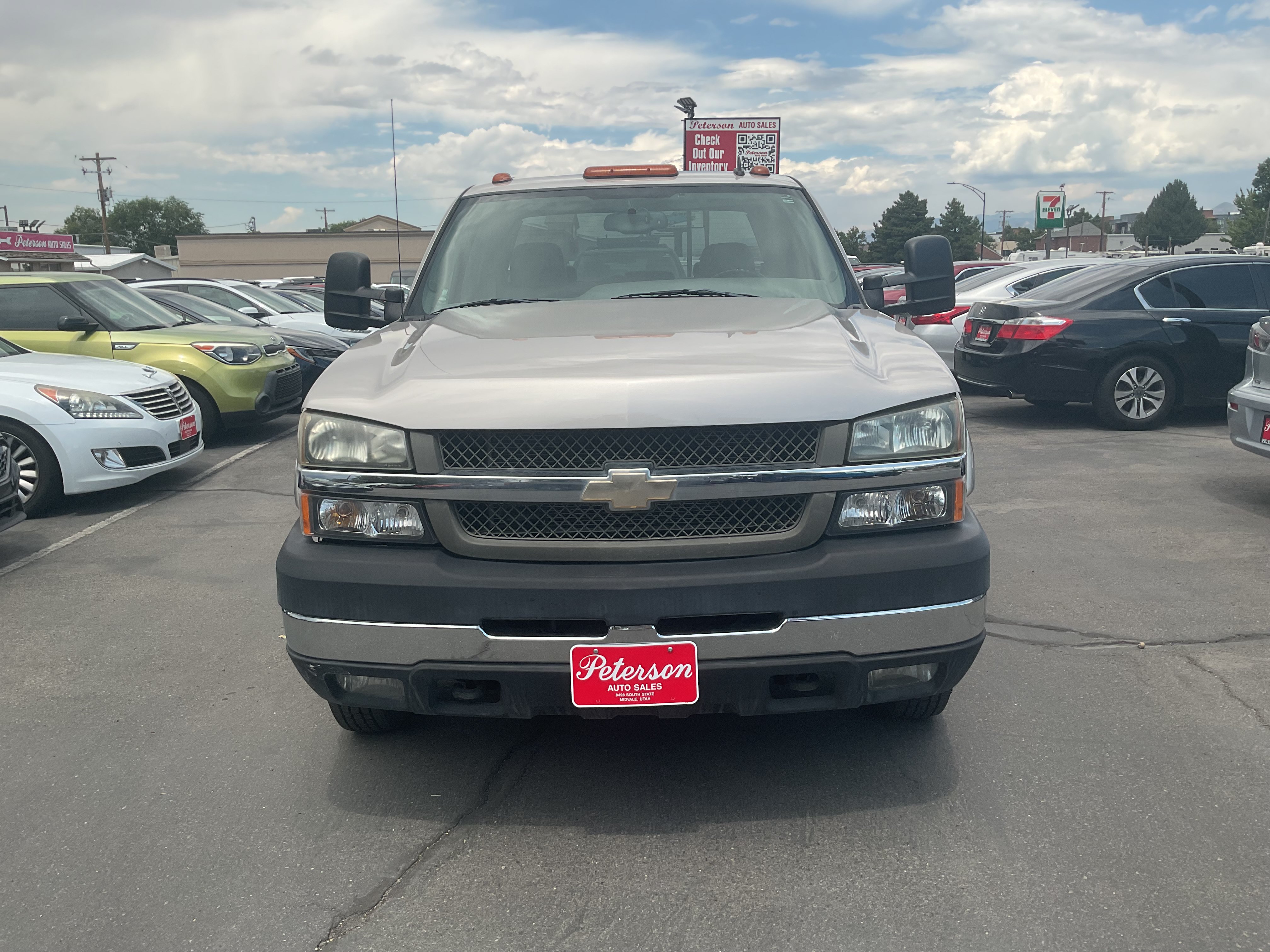 Used 2006 Chevrolet Silverado 3500 LT w/ Heavy-Duty Power Package RWD image 3