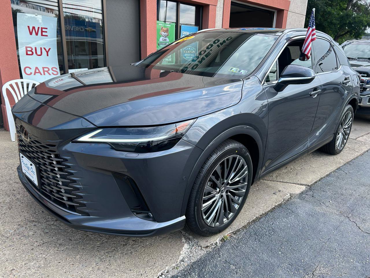 Used 2024 Lexus RX 450h 450h+ Luxury AWD w/ Convenience Package image 2