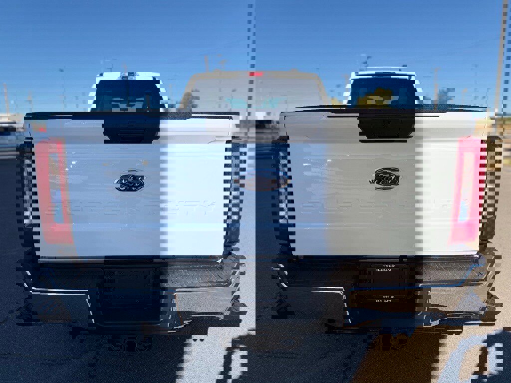 New 2026 Ford F250 XLT w/ FX4 Off-Road Package image 8