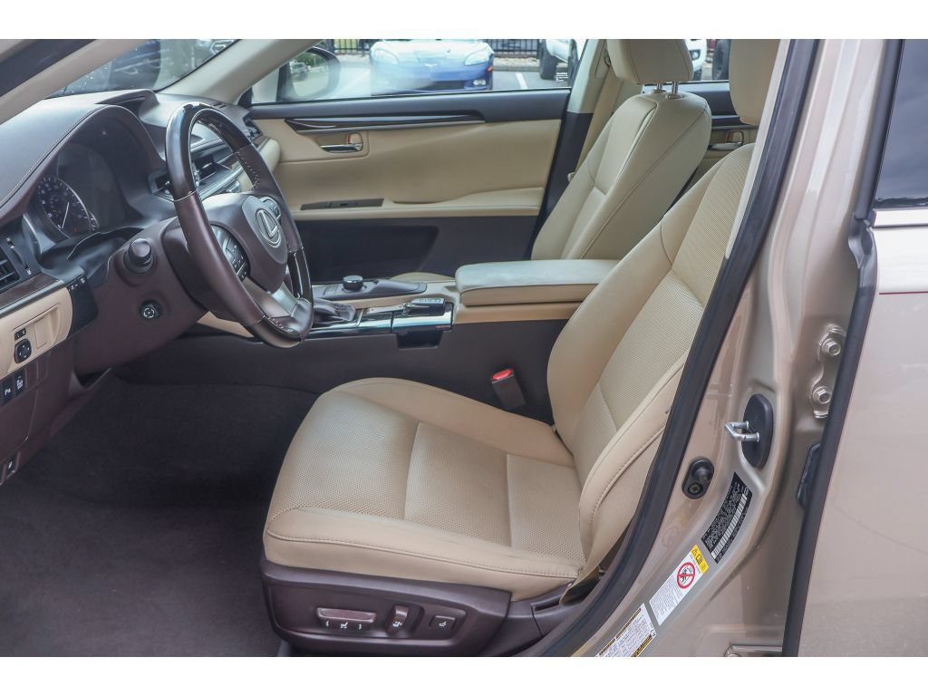 Used 2017 Lexus ES 350 w/ Premium Package FWD image 12