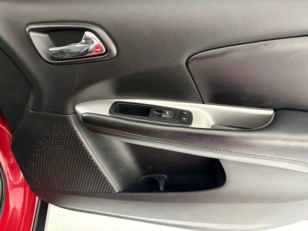 Used 2017 Dodge Journey SE w/ Flexible Seating Group image 38