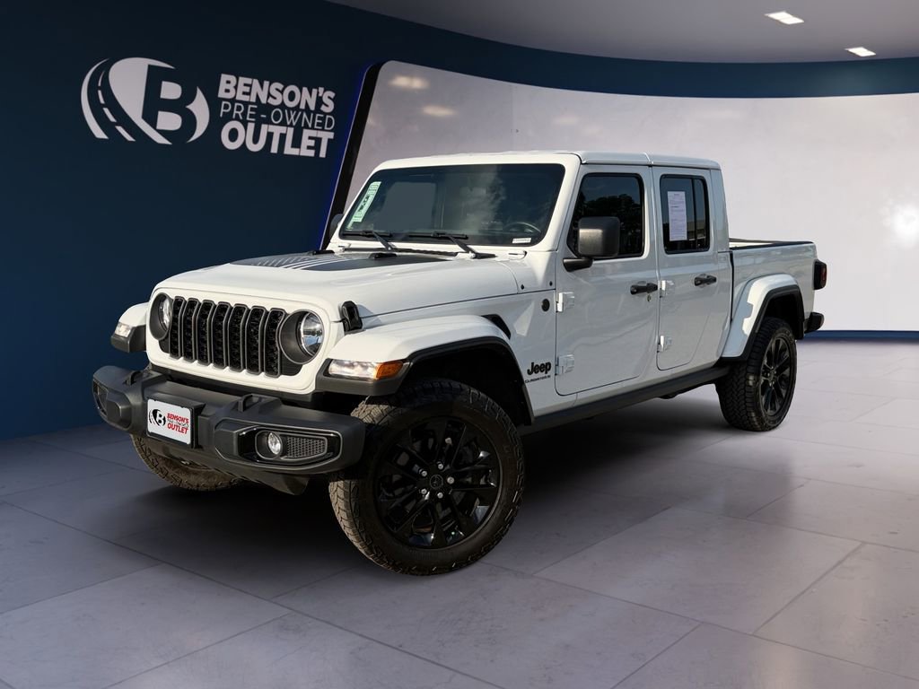 Used 2025 Jeep Gladiator Sport image 1