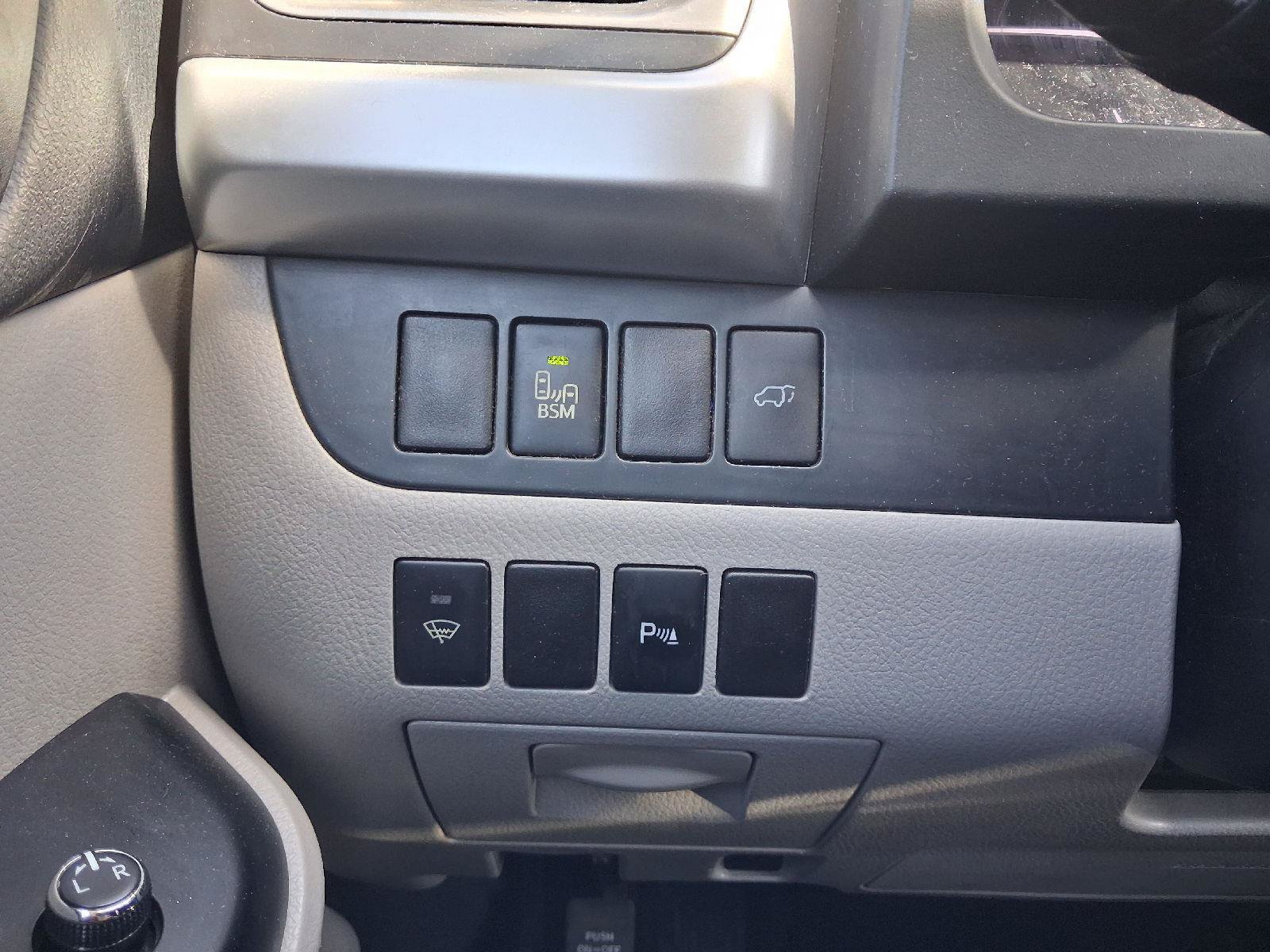 Used 2014 Toyota Highlander Limited FWD image 37
