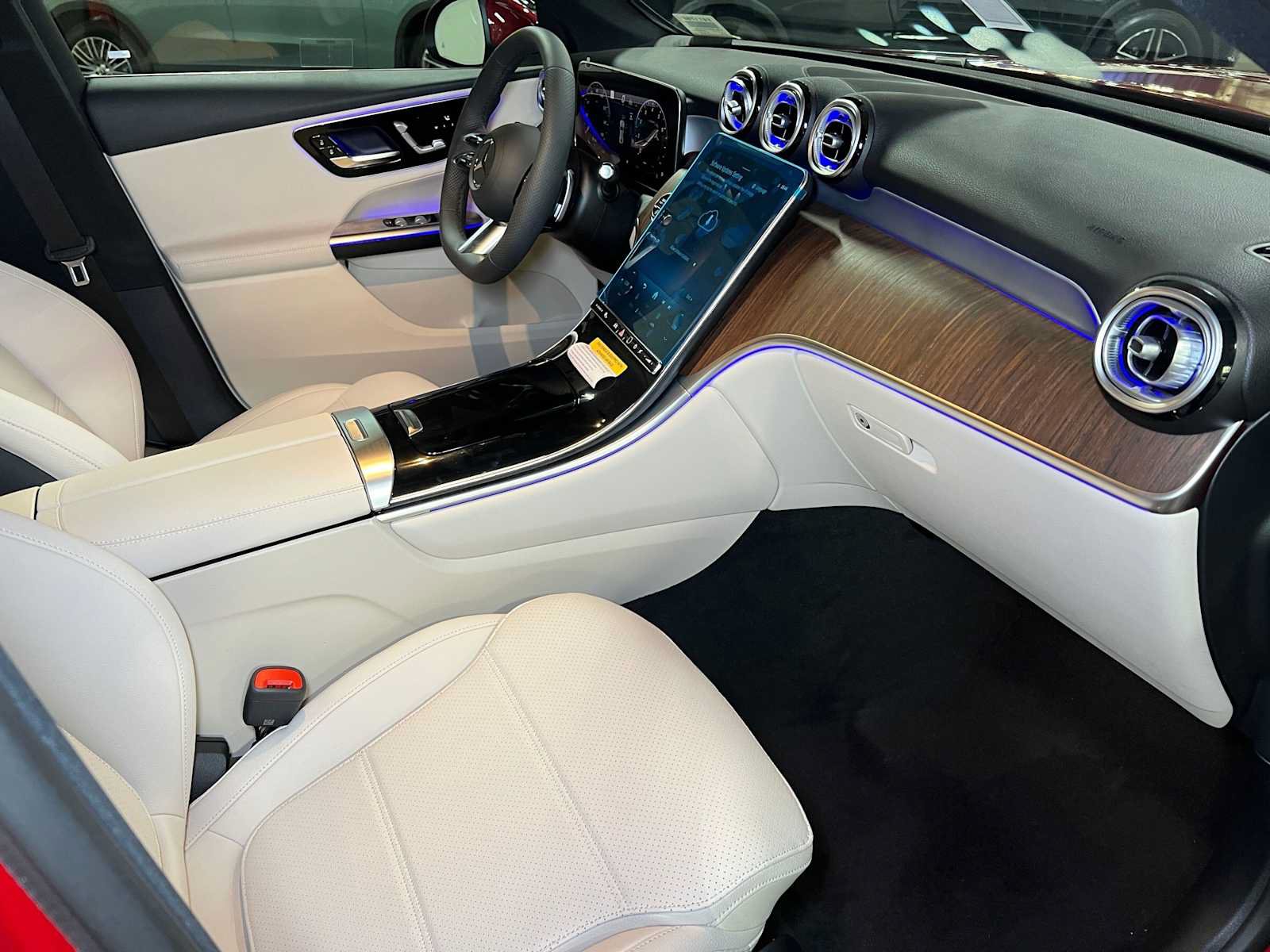 New 2027 Mercedes-Benz GLC 300 4MATIC image 11