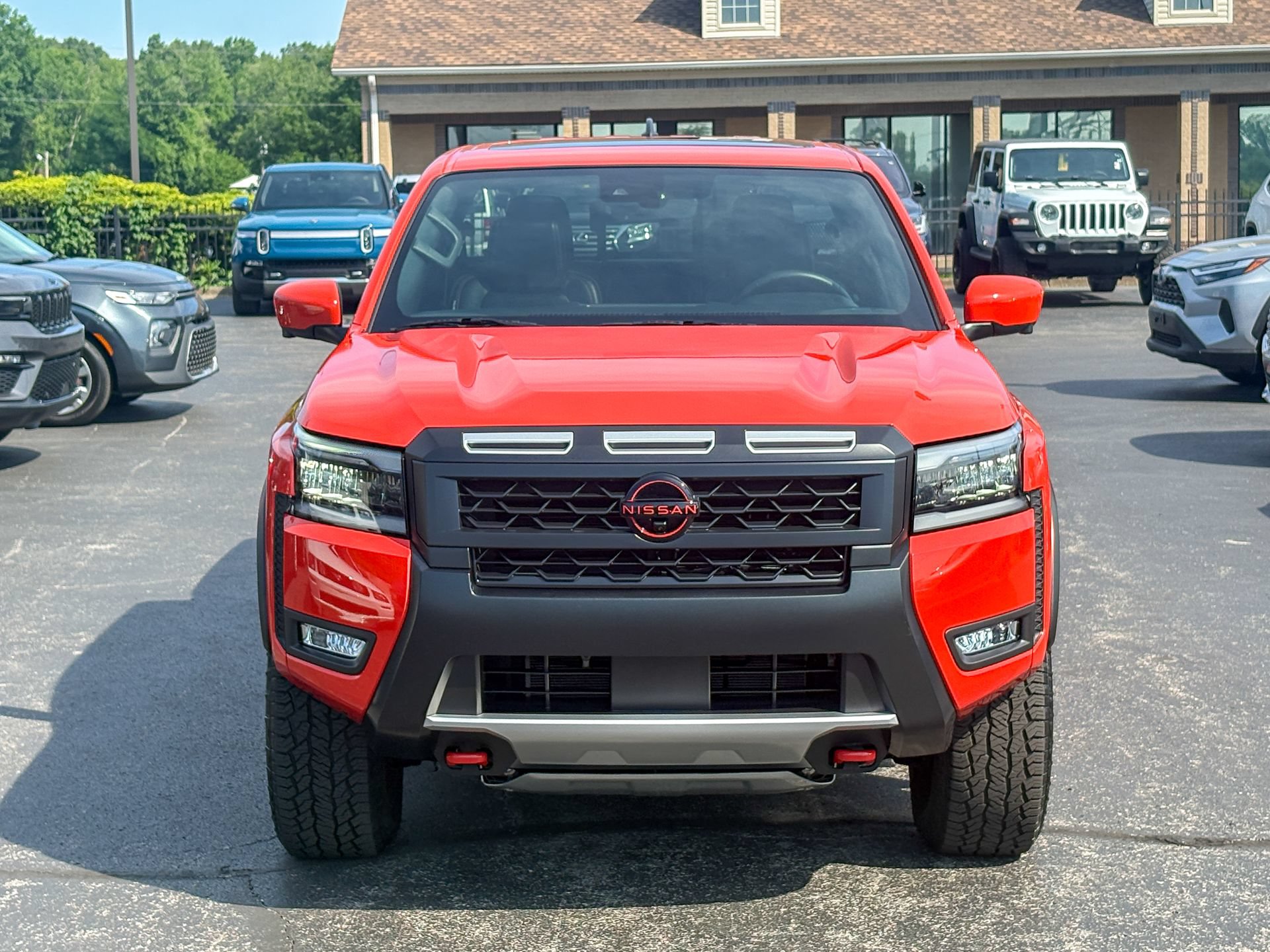 Used 2026 Nissan Frontier PRO-4X w/ Pro Premium Package AWD/4WD image 4