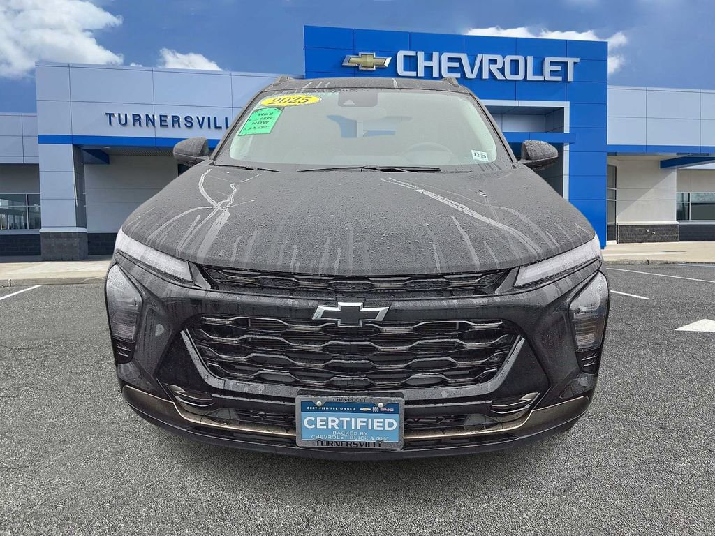 Certified 2025 Chevrolet Trax ACTIV image 2