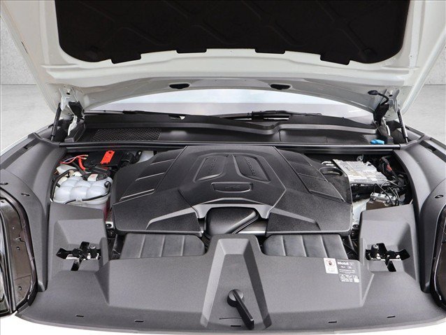 Used 2025 Porsche Cayenne AWD/4WD image 28
