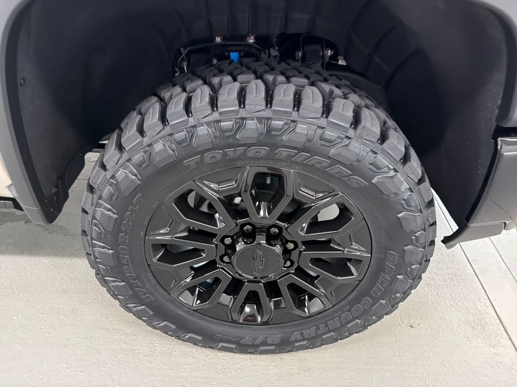 New 2026 Chevrolet Silverado 2500 ZR2 AWD/4WD image 5