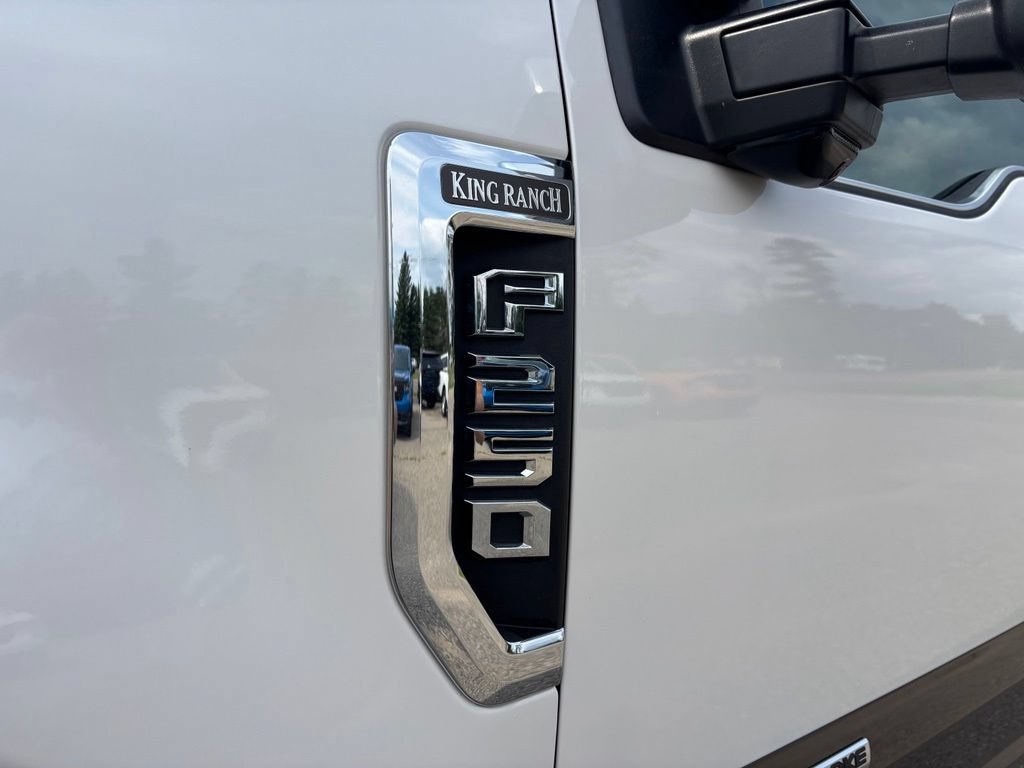 Used 2017 Ford F250 King Ranch w/ King Ranch Ultimate Package AWD/4WD image 11