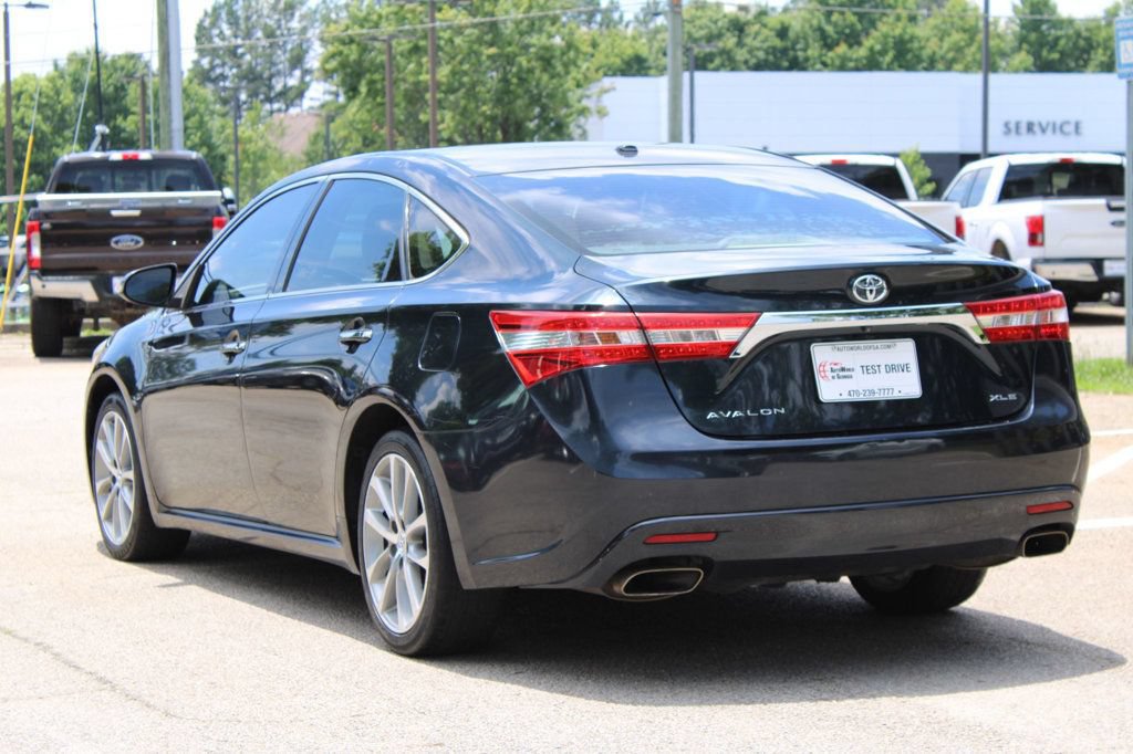 Used 2015 Toyota Avalon XLE Touring FWD image 6