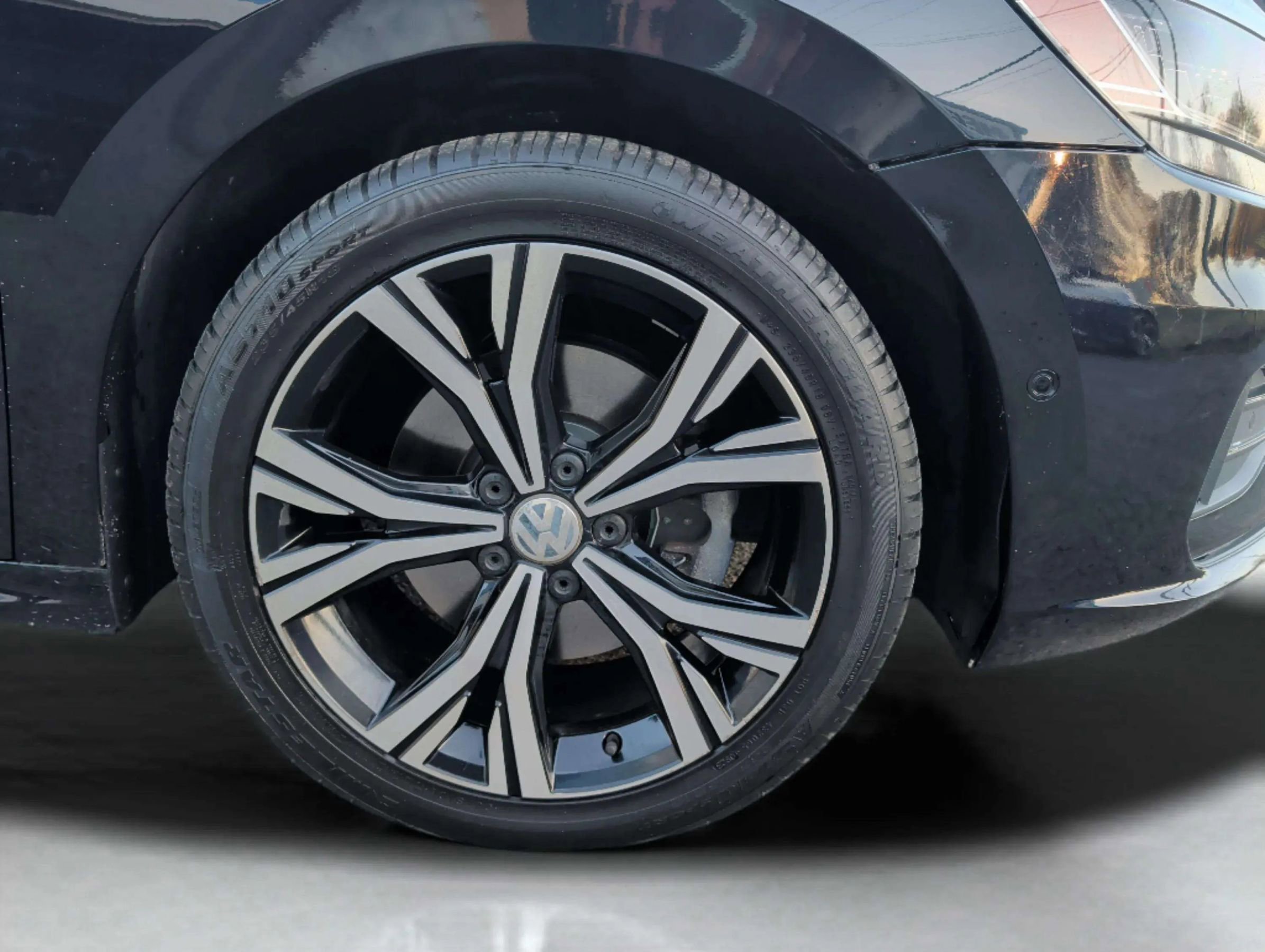 Used 2020 Volkswagen Passat 2.0T SEL image 39