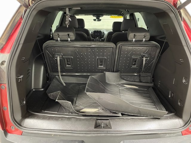 Used 2023 Chevrolet Traverse LT w/ Rear Camera Mirror Package image 24