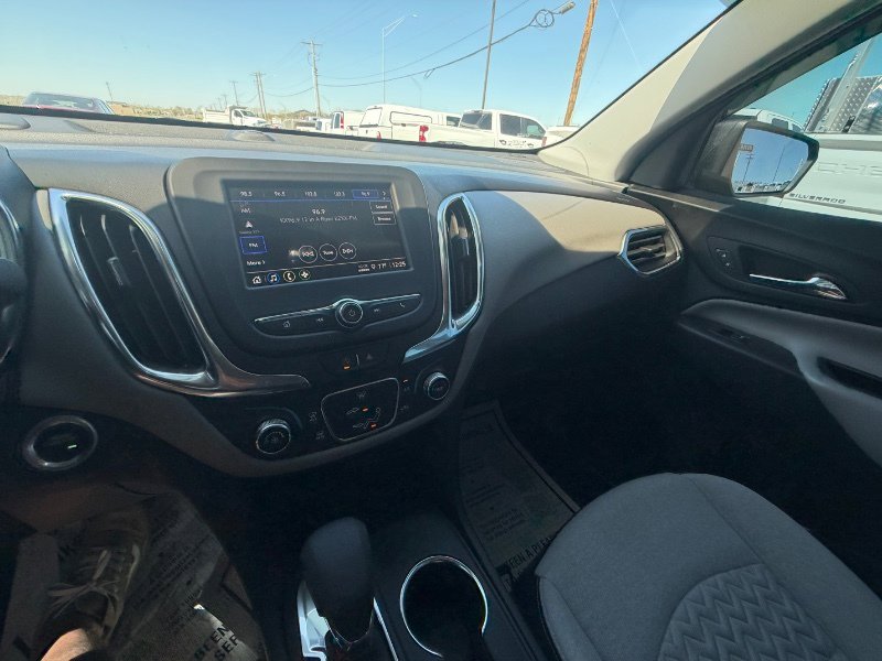 Used 2022 Chevrolet Equinox LS AWD/4WD image 15