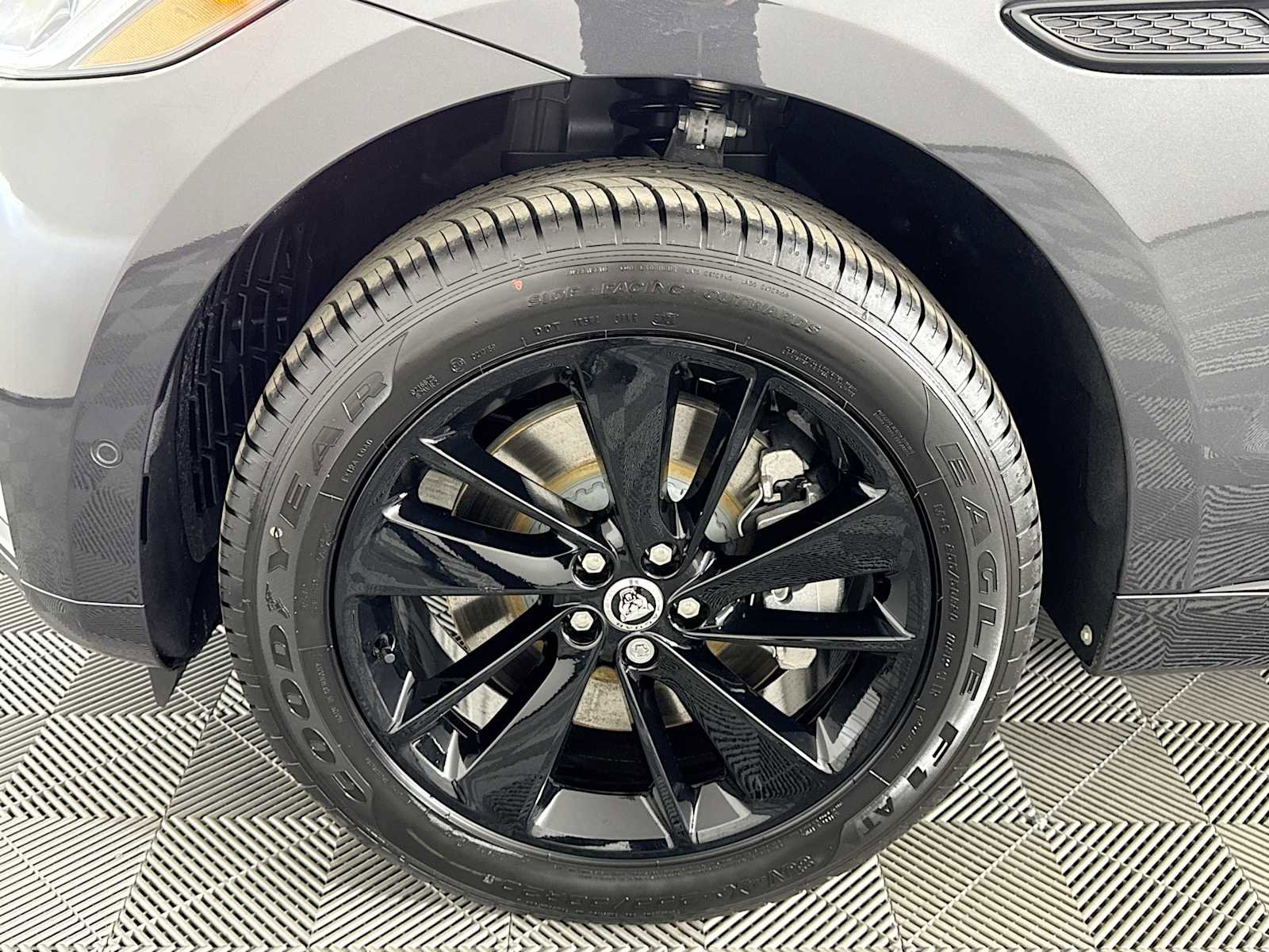 New 2026 Jaguar F-PACE R-Dynamic S image 27