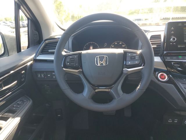 New 2026 Honda Odyssey Touring image 17