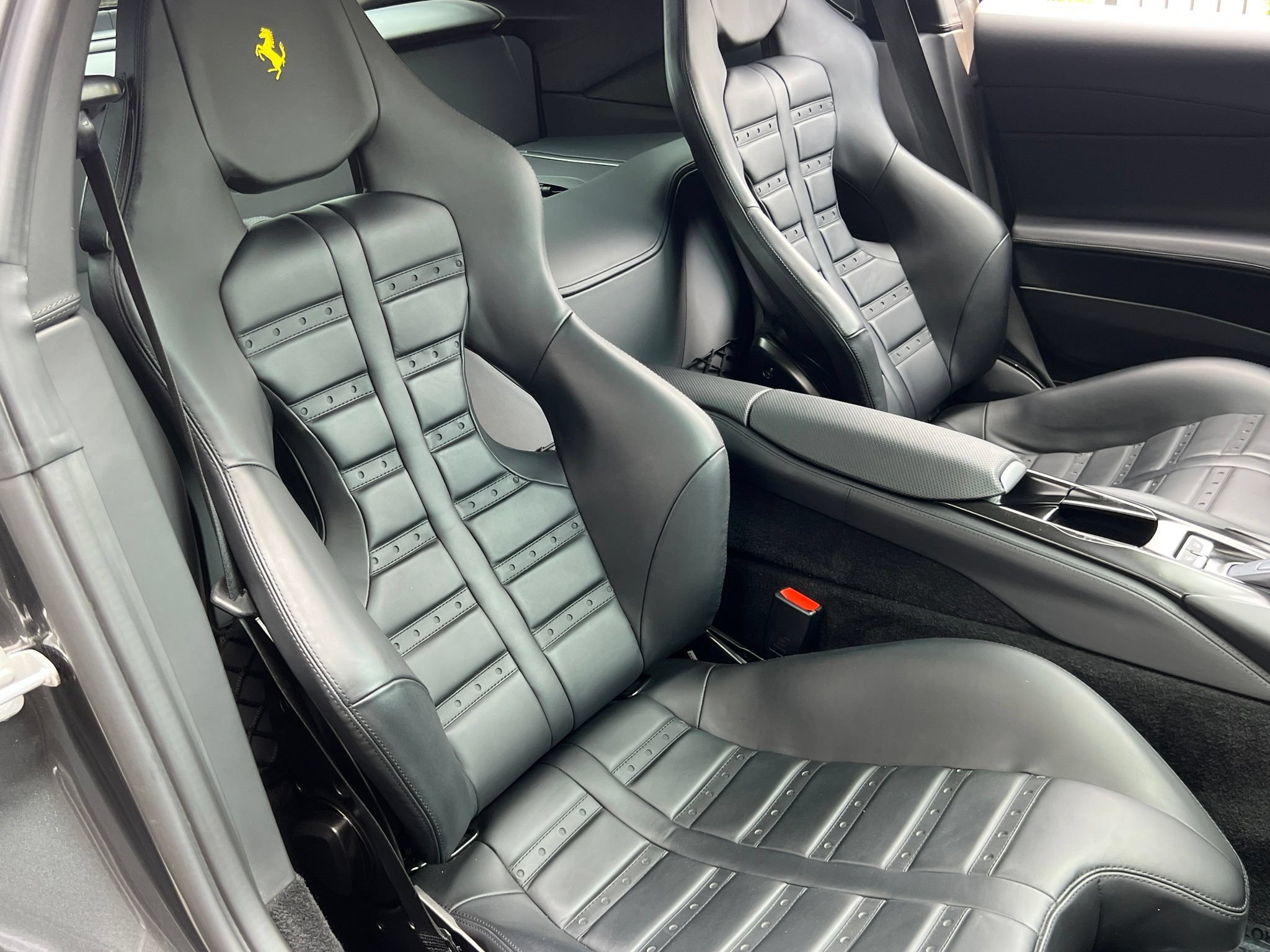 Used 2020 Ferrari 812 Superfast RWD image 20