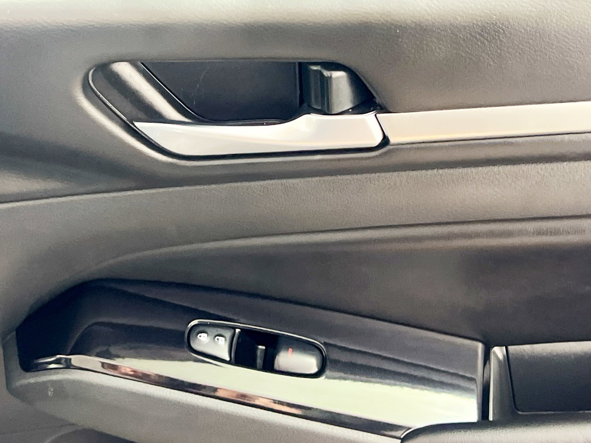 Used 2024 Nissan Altima 2.5 SR image 32