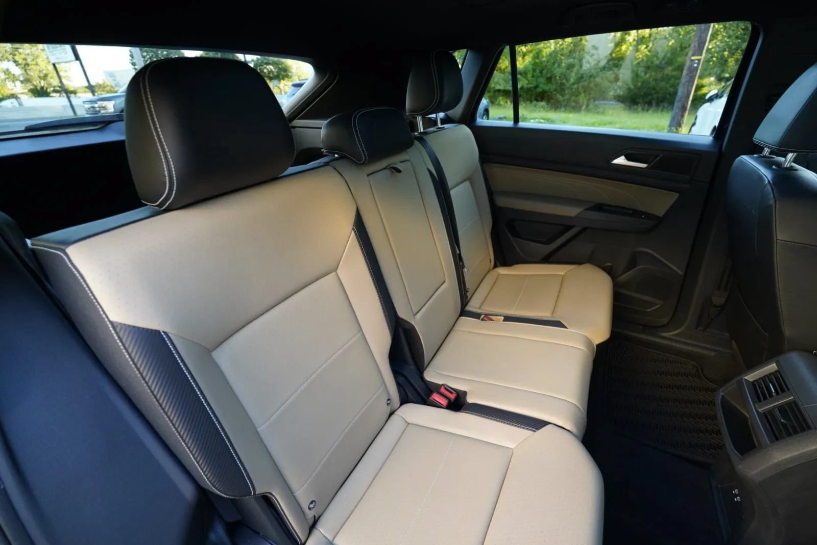 Used 2023 Volkswagen Atlas Cross Sport SE w/ Panoramic Sunroof Package AWD/4WD image 38