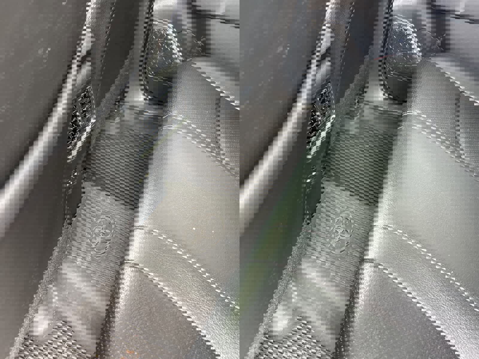 Used 2021 Toyota RAV4 SE w/ Weather & Moonroof Package image 30