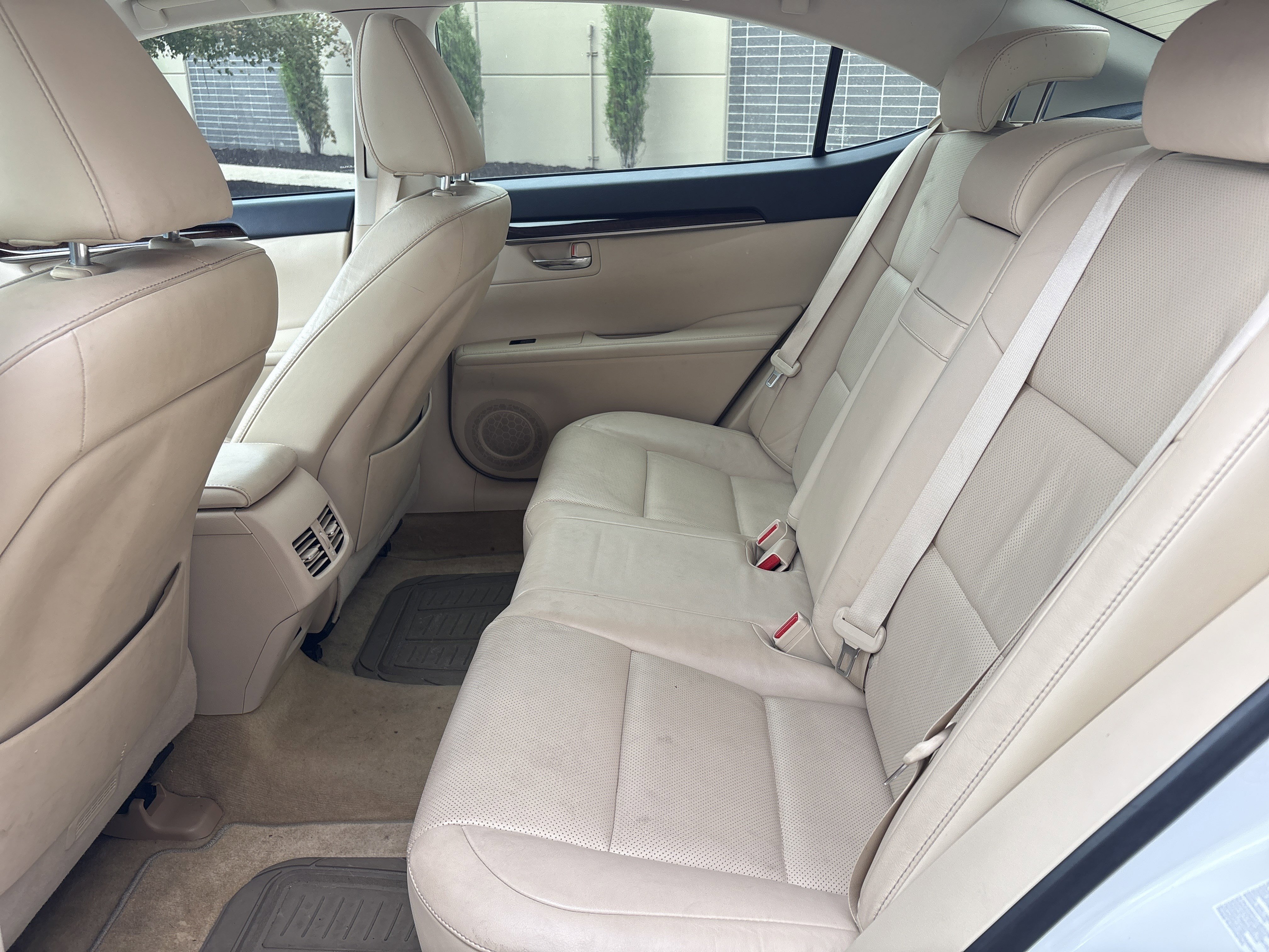 Used 2014 Lexus ES 350 w/ Luxury Package image 31