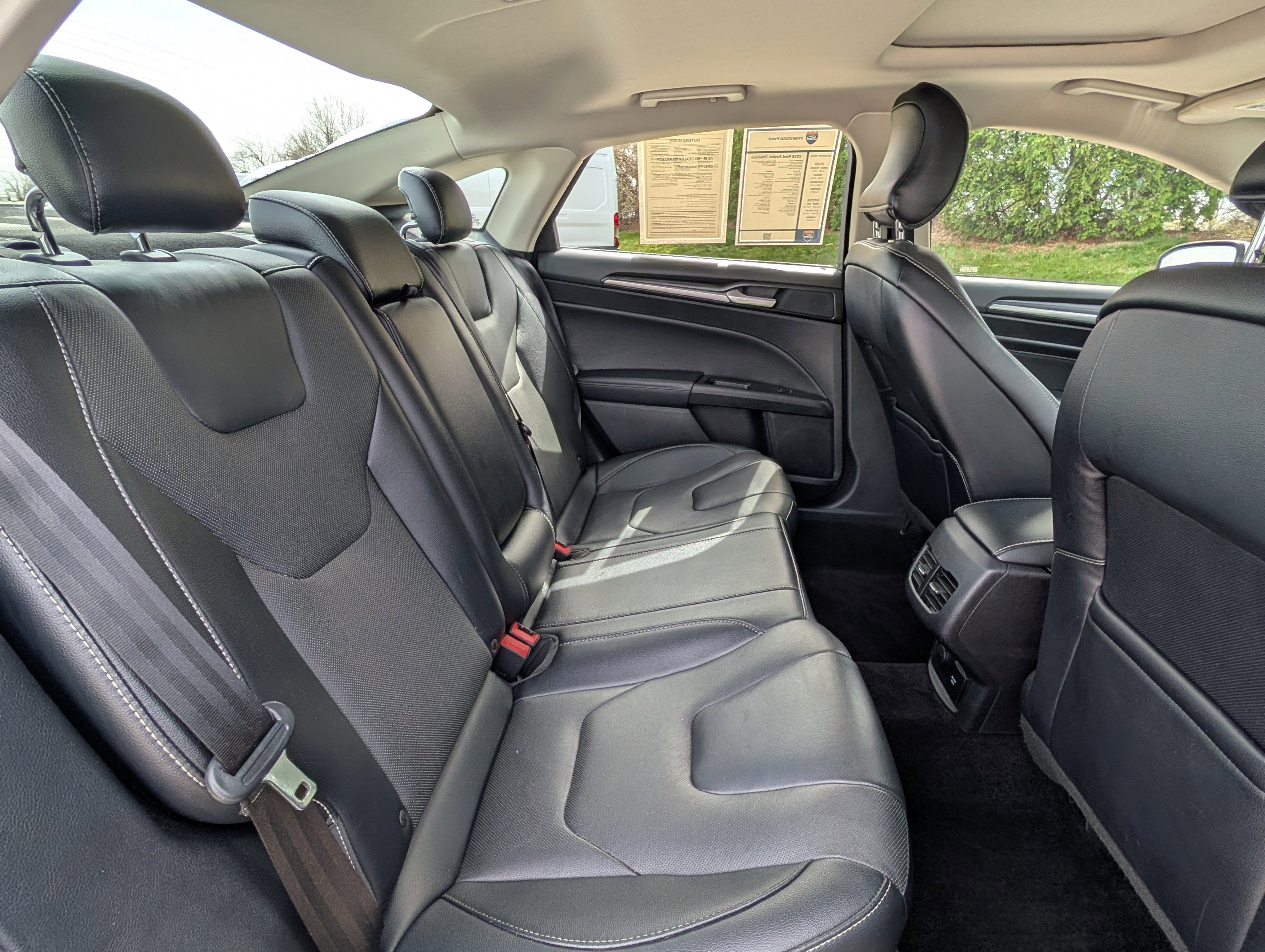Used 2018 Ford Fusion Titanium FWD image 31