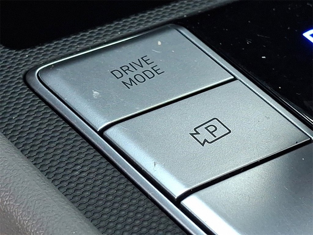 Used 2023 Hyundai Elantra SEL w/ Cargo Package image 24