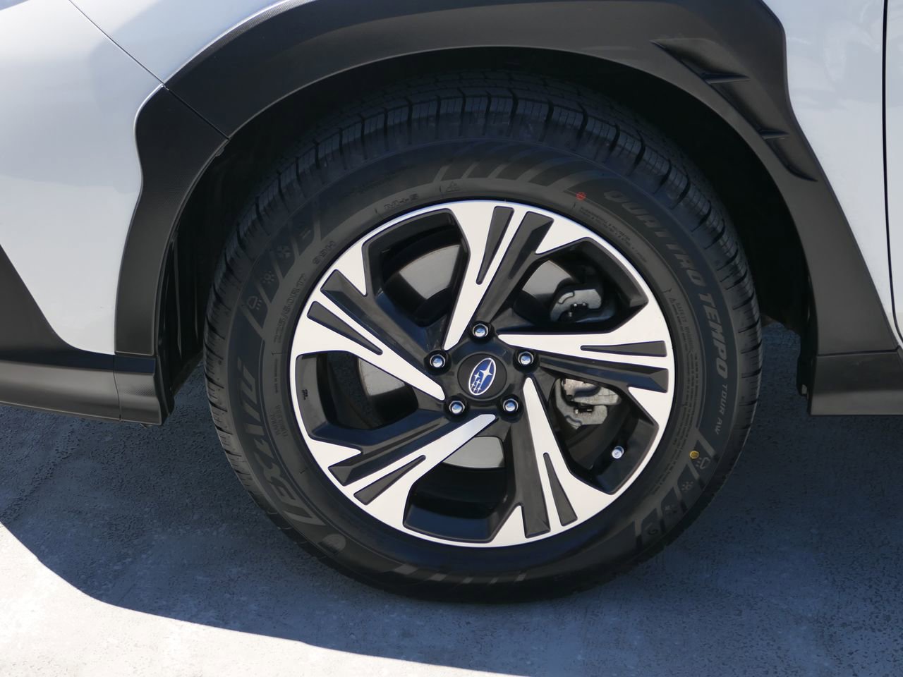 Used 2024 Subaru Crosstrek 2.0i Premium w/ Crosstrek Mirror Package AWD/4WD image 10