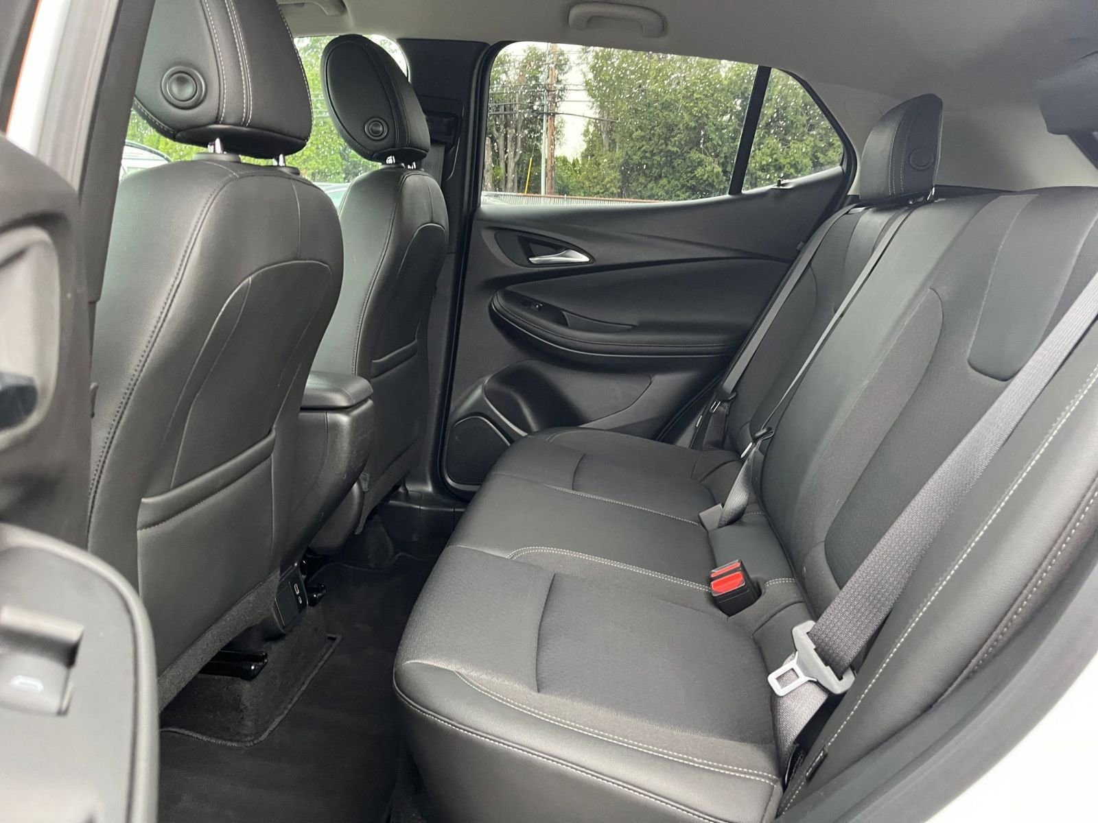 Used 2025 Buick Encore GX Preferred image 24