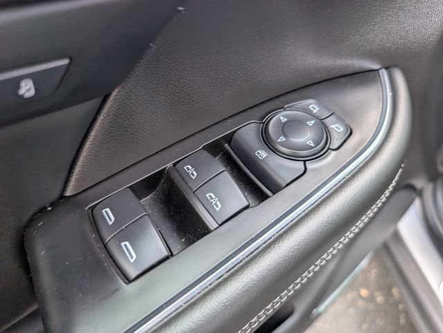 Used 2021 Buick Envision Avenir w/ Technology Package II AWD/4WD image 16