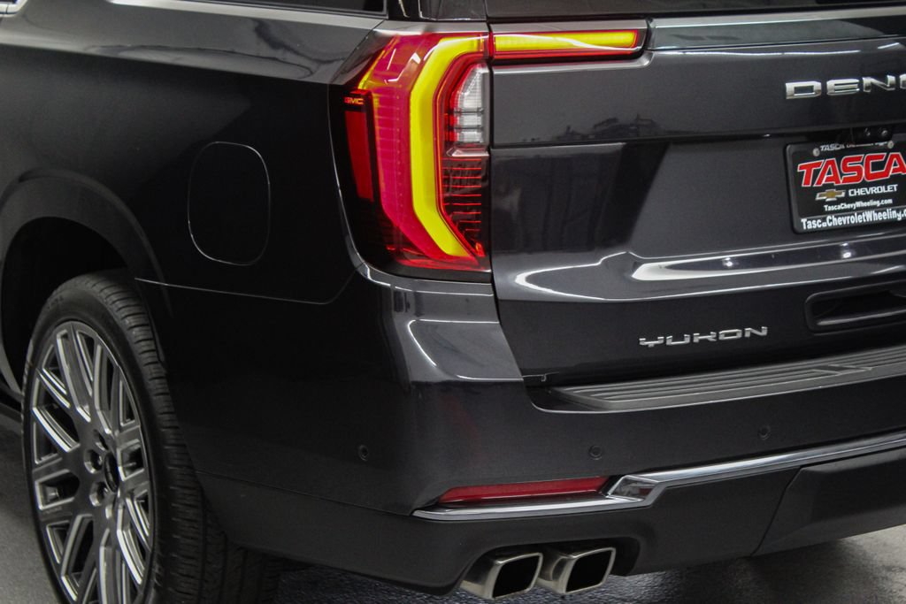 Used 2025 GMC Yukon XL Denali Ultimate AWD/4WD image 8