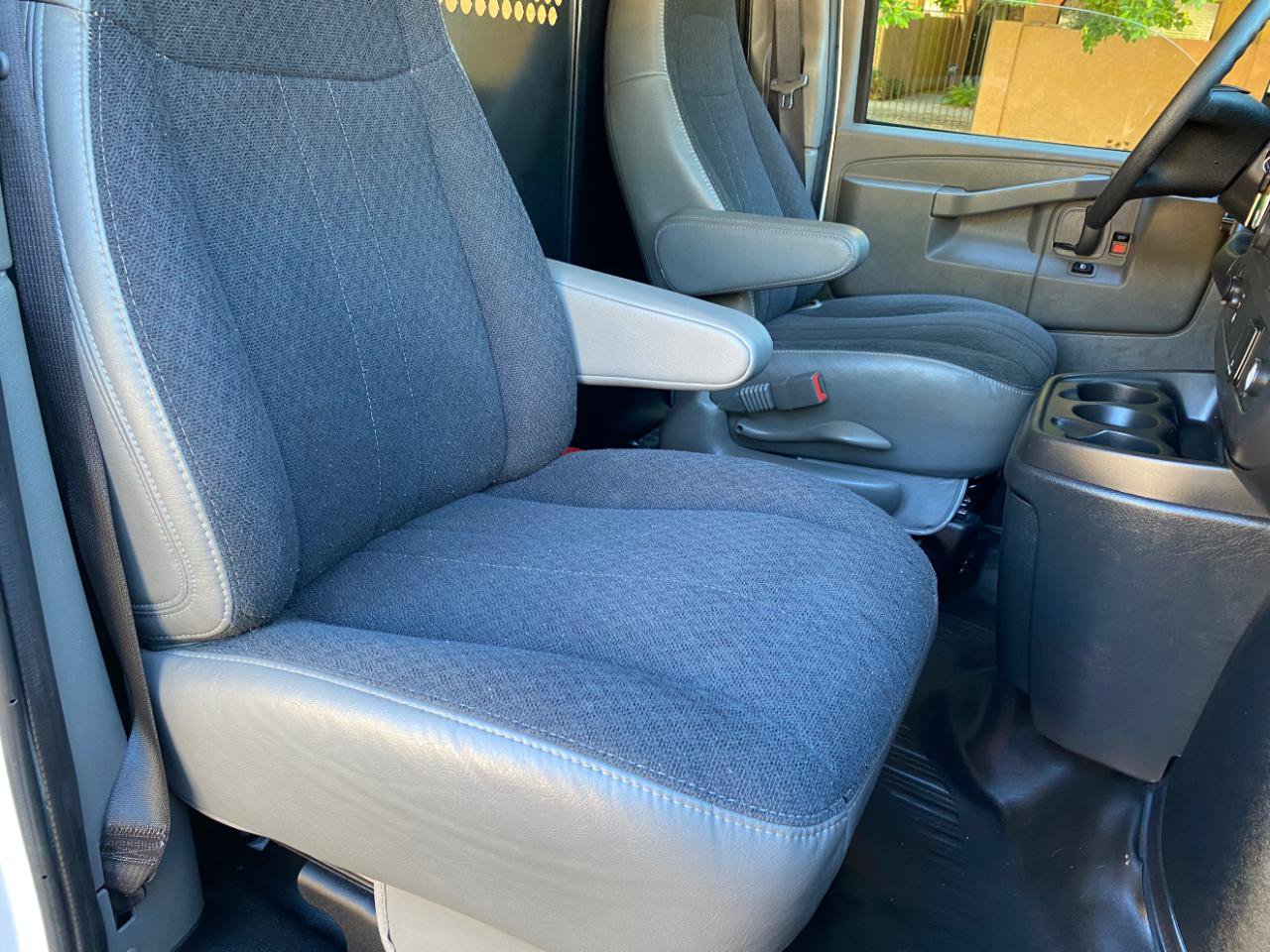 Used 2025 GMC Savana 2500 w/ Driver Convenience Package RWD image 21