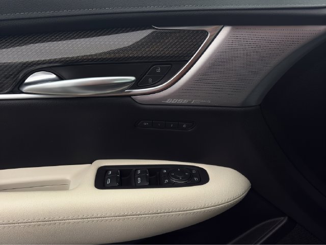 Used 2024 Cadillac XT5 Sportv AWD/4WD image 14